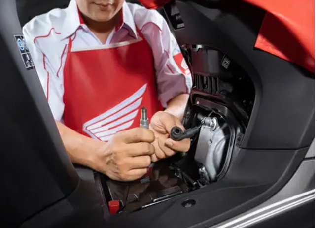 Mengapa Busi Motor Cepat Rusak? Ini Penyebabnya